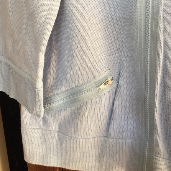 Light blue zip sweater - Picture 2 of 3