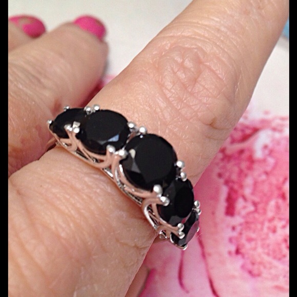 Black Spinel 5 Gem Ring
