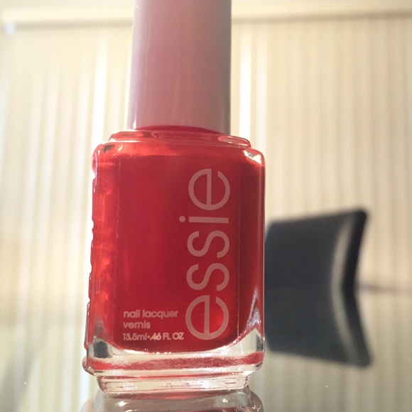 Fifth avenue Essie nail polish