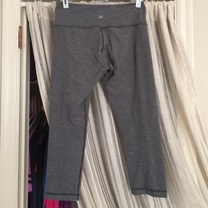 Lululemon Crop Pants Size 6
