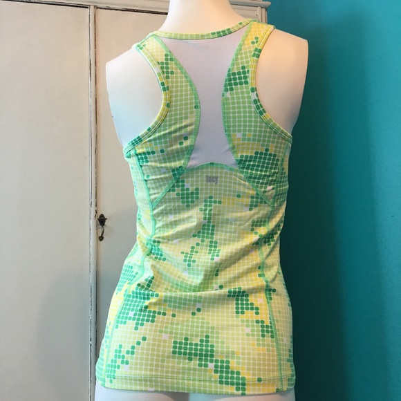 Brand New Lucy Yoga Tank - Picture 2 of 4