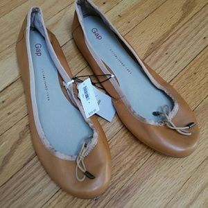 Gap flats size 9