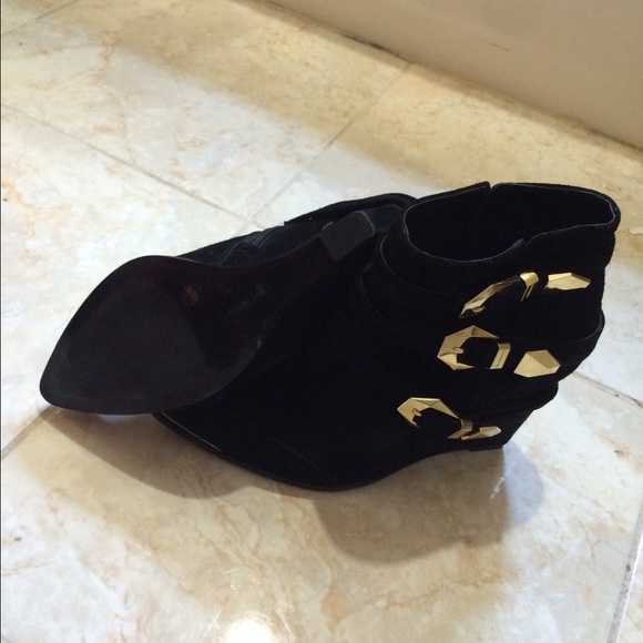 Vince Camuto  Leather Wedge Ankle Boots - Picture 4 of 4