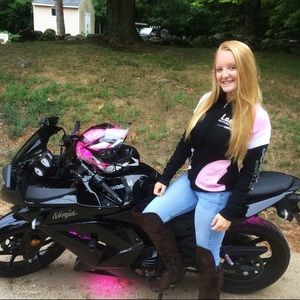 Meet your Posher, Abby