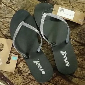 NWT sz8 Reef "Stargazer" flip flops silver