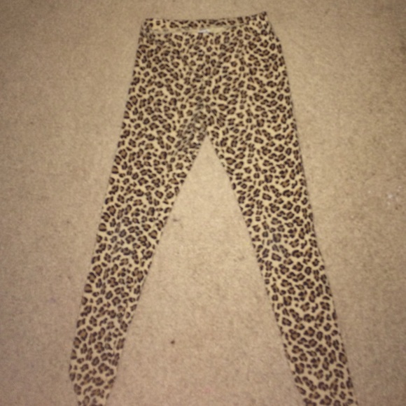 Circo cheetah print leggings size 10/12