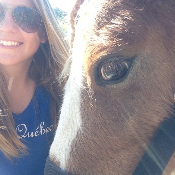 Meet your Posher, Camryn - Picture 1 of 1