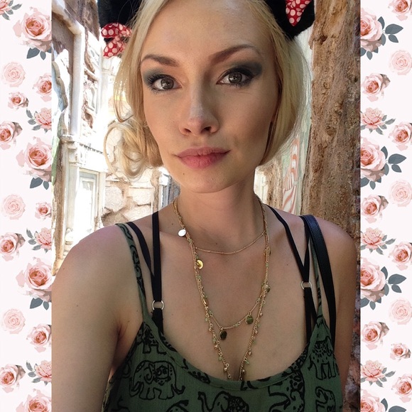 Meet Your Posher - Picture 4 of 4