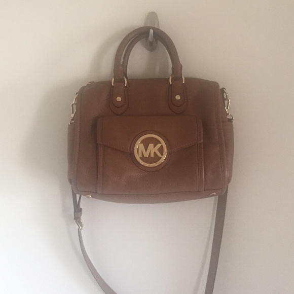 Micheal Kors Satchel purse