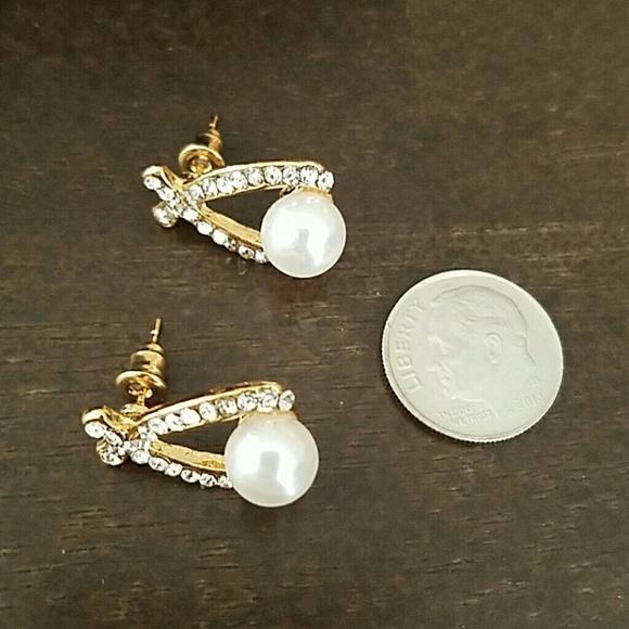 Faux pearl cross X earrings