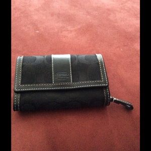 Signature Coach mini wallet