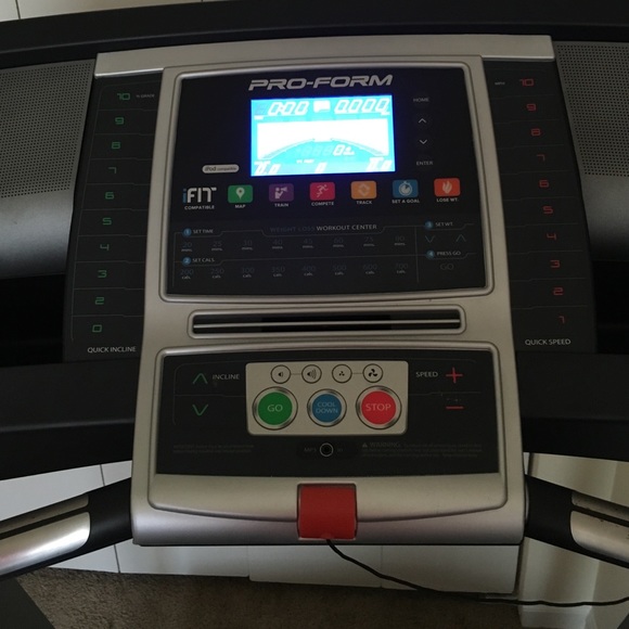 Treadmill - Picture 2 of 4