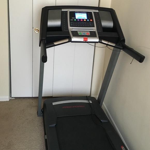 Treadmill - Picture 3 of 4