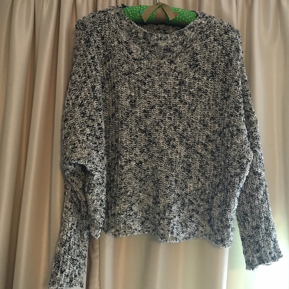 Brandy Melville Cropped Sweater 🙌🏻