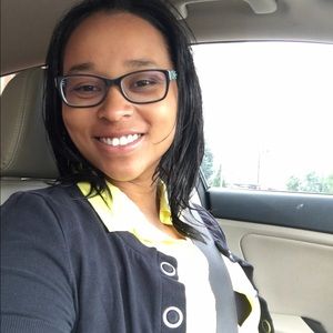 Meet your Posher, Denisha