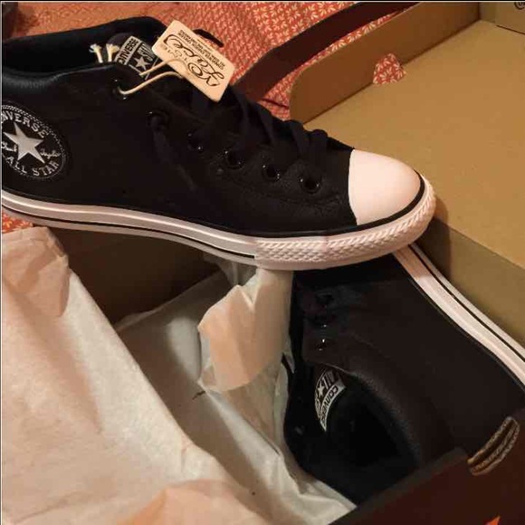 🌟Sold🌟Converse All Star black leather 6M - Picture 2 of 4