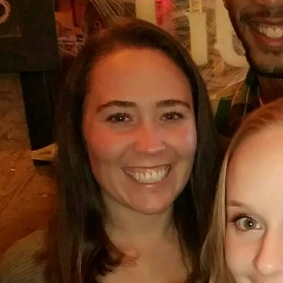 Meet your Posher, Jillian - Picture 4 of 4