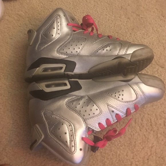 Jordan 6 retro, pink and silver. - Picture 4 of 4