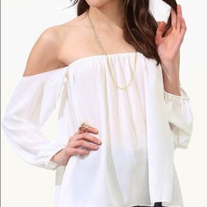 Cutest Off the shoulder shirt