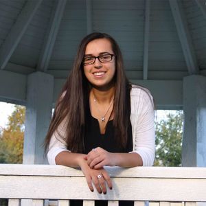 Meet your Posher, Hollie