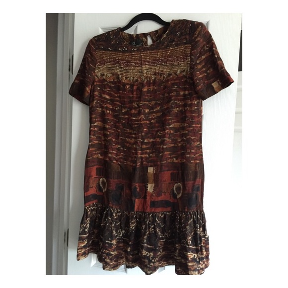 Patterned Vintage Style Dress with Shoulder Pads