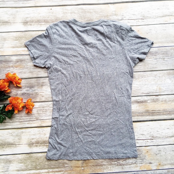 MOVING SALE‼️ Nike Awesome Gray Graphic Tee 💙 - Picture 3 of 4