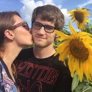 Meet your Posher, Kenzie