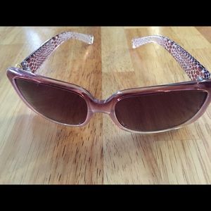 New without tags Guess sunglasses