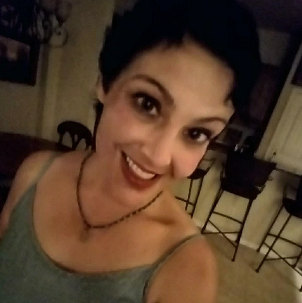 Meet your Posher, Stephanie