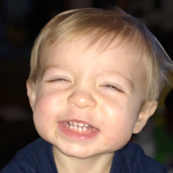 Meet your Posher, Adriann - Picture 2 of 6