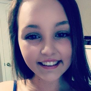 Meet your Posher, Alaina