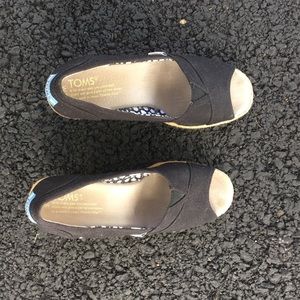 Black Wedge