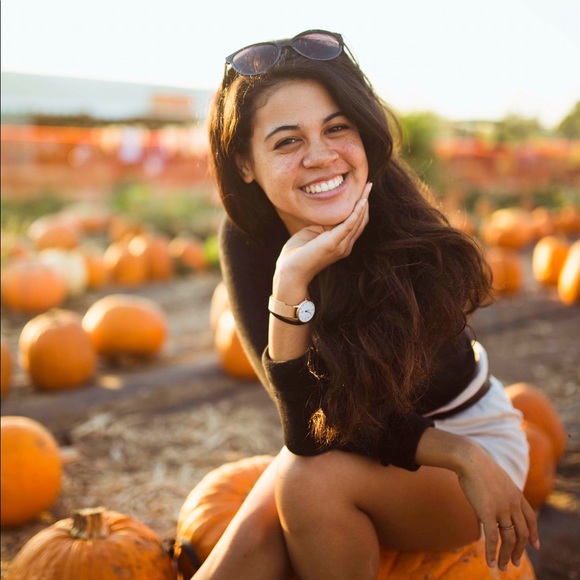 Meet your posher! - Picture 3 of 4