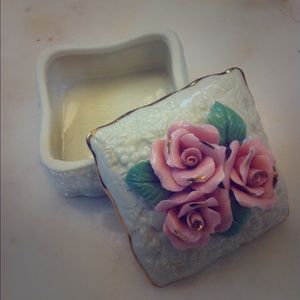 Gorgeous rose small jewelry box