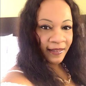 Meet your Posher, Shari