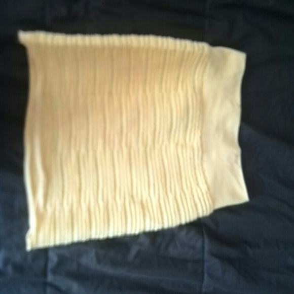 Bright yellow ruffle mini skirt!