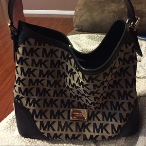 Michael Kors shoulder purse