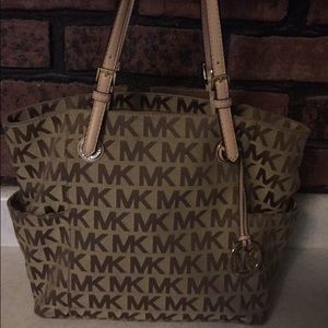 Michael Kors tote