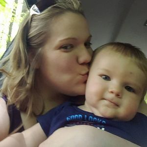 Meet your Posher, Stefanie