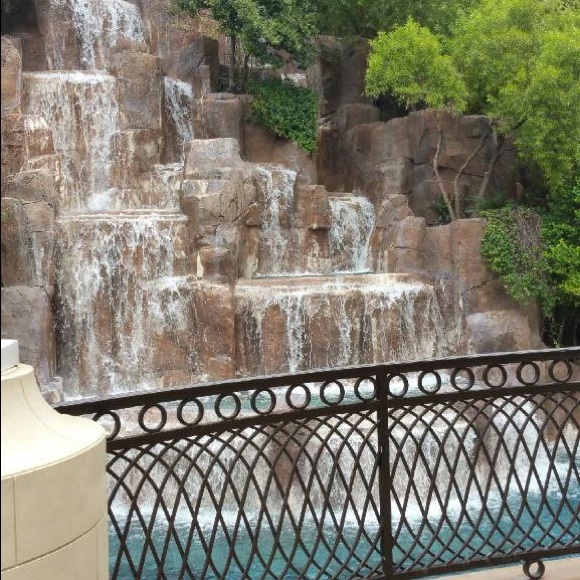 Meet your Posher, Aillen