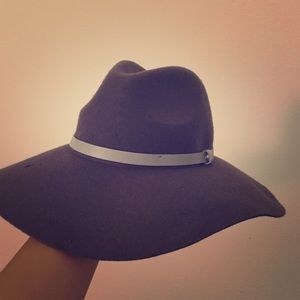 Gray Urban Outfitters hat