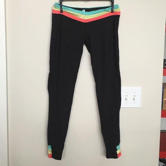 Athletic leggings