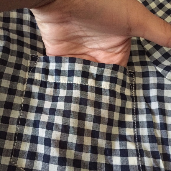 Forever 21 cropped button up - Picture 3 of 4