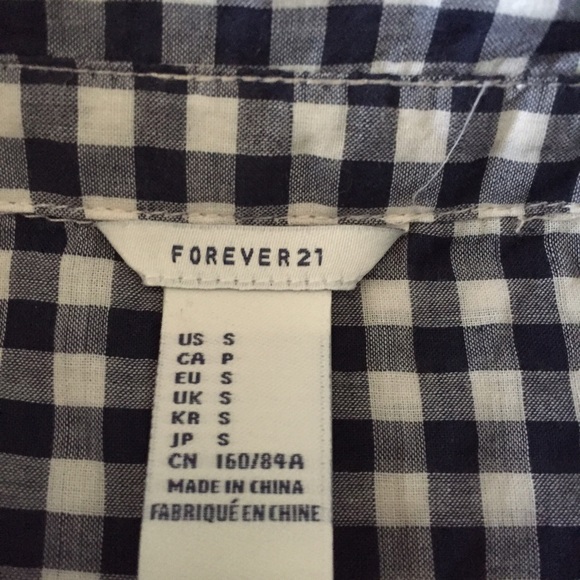 Forever 21 cropped button up - Picture 4 of 4
