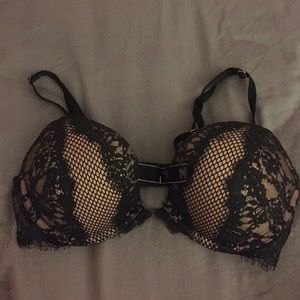 Victoria's Secret Very Sexy Bombshell Lace bra