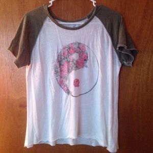 Ying yang tee