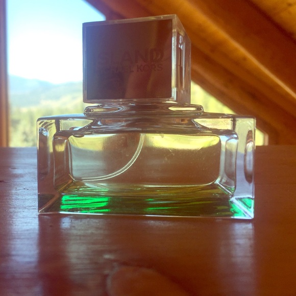 Michael Kors Island perfume