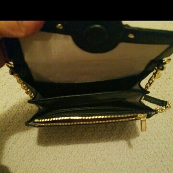 New Tory Burch Crossbody - Picture 2 of 3