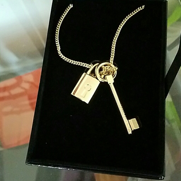 Victoria Secret necklace