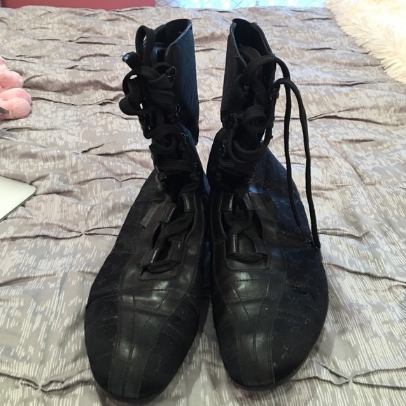 Shoes - Picture 1 of 2